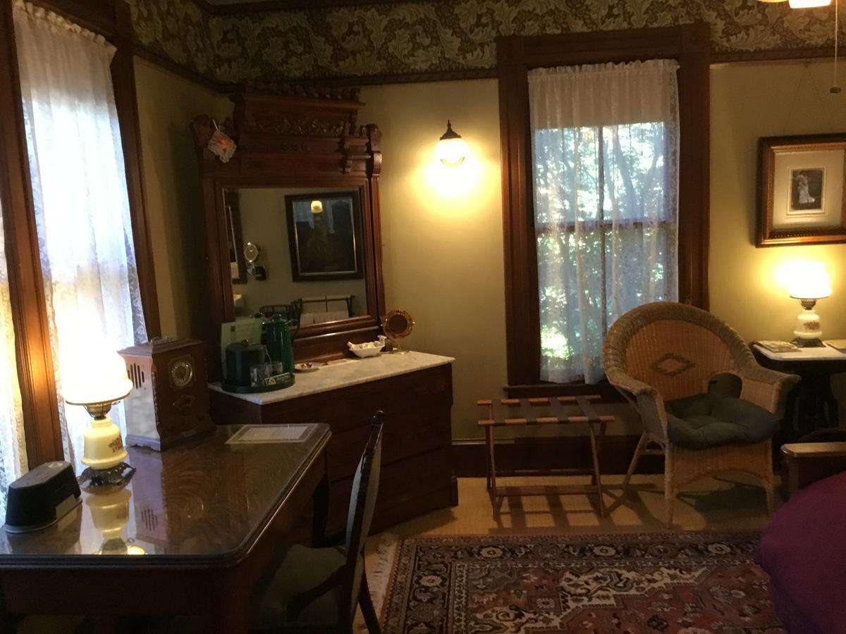 Allen House Inn Amherst Extérieur photo